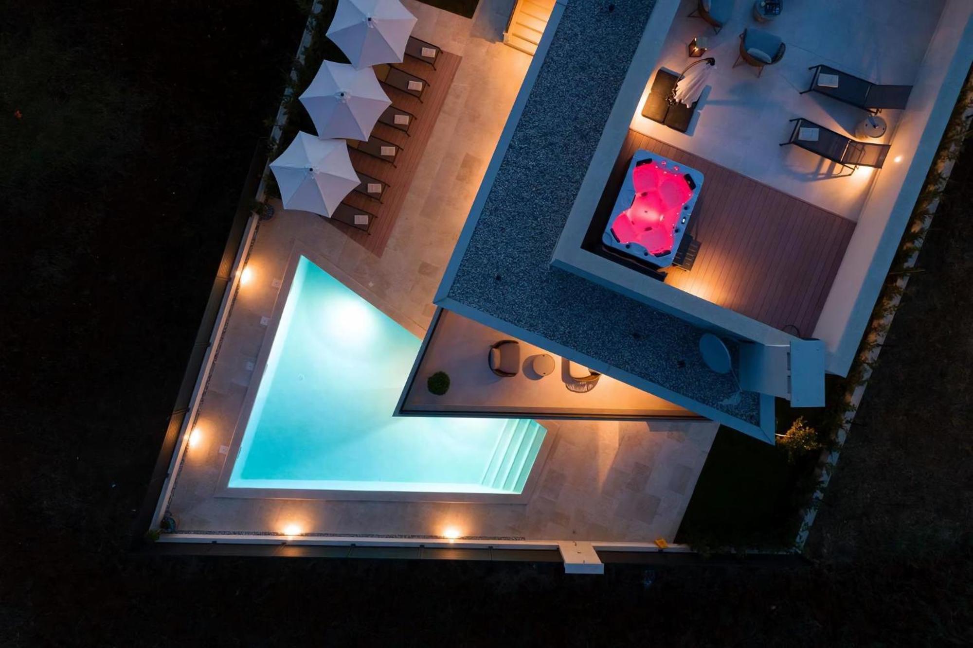 Luxurioese Villa Perla Mit Pool Und Jacuzzi Poreč Buitenkant foto